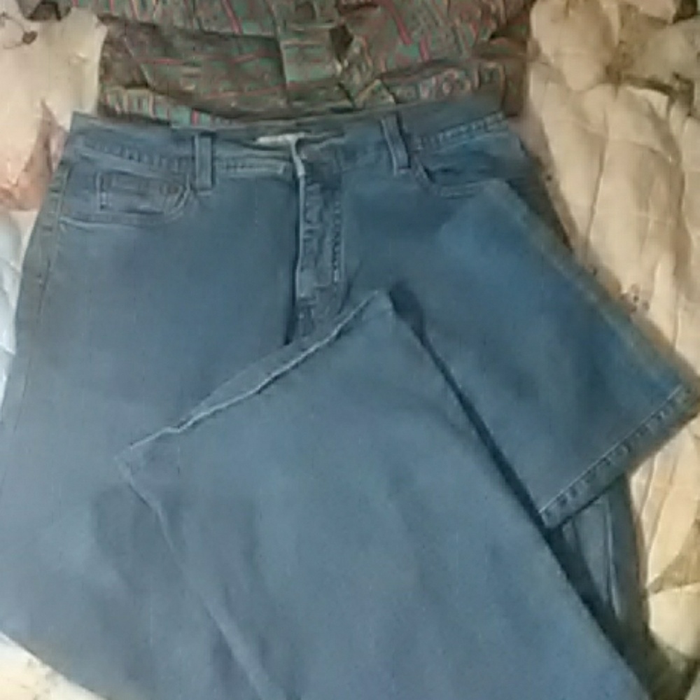 Levi's